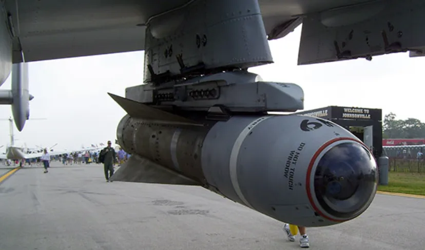 AGM-65-1 - Quwa An AGM-65 Maverick AGM.