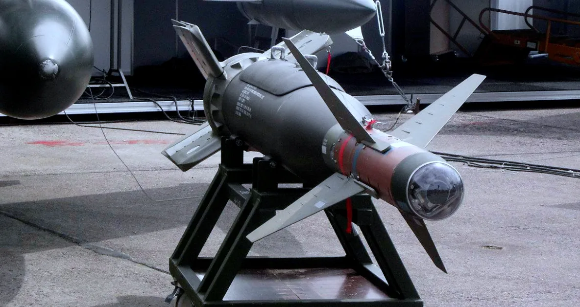 Paveway-1 - Quwa A GBU-22/24/27 Paveway III LGB.