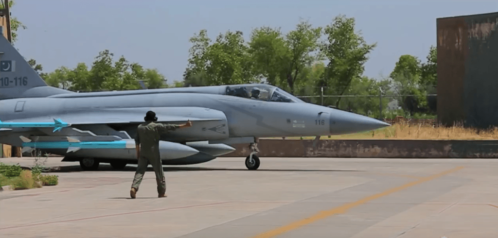 JF-17-18 - Quwa