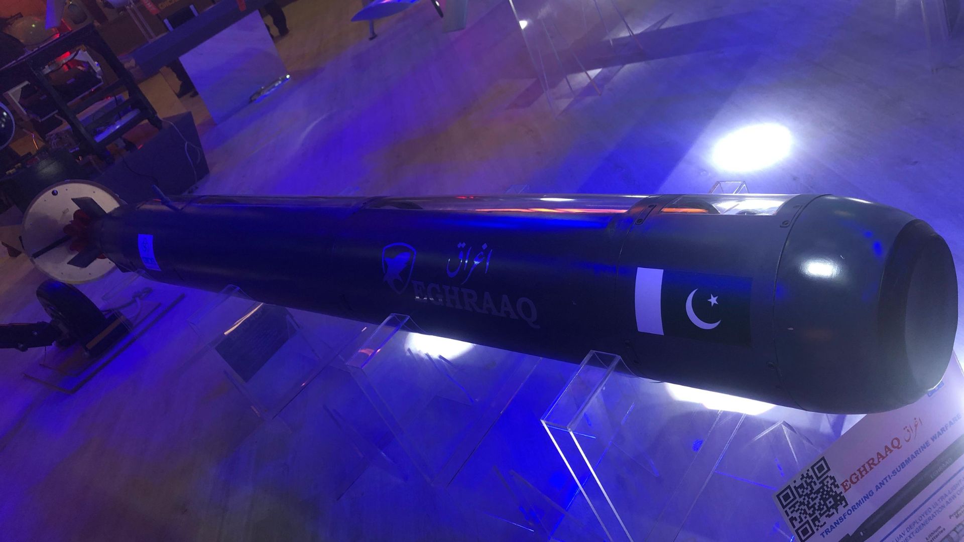 Photo of the GIDS Eghraaq ultra-lightweight torpedo.