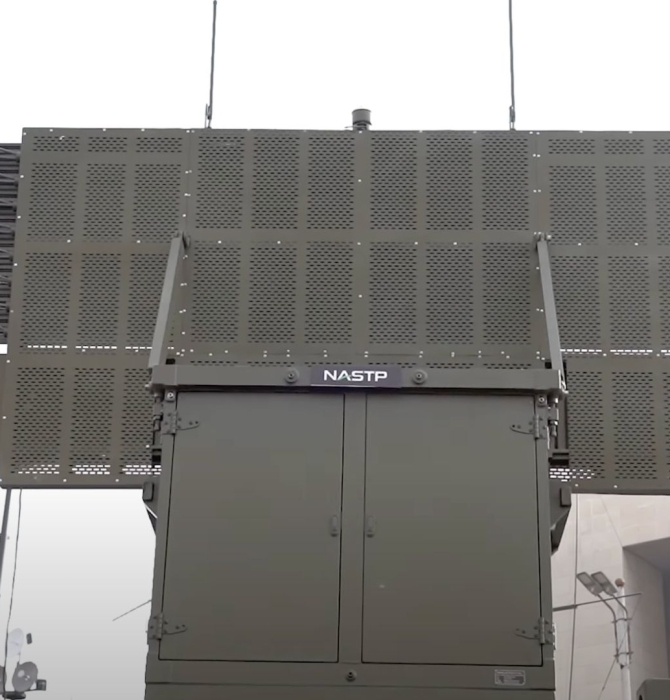 Photo of the NASTP SR-3D Short-Range S-Band Radar.