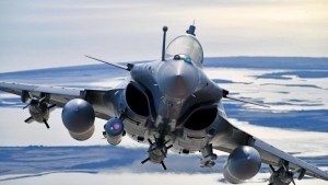 Photo of a Dassault Rafale in flight.