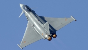 Photo of a Eurofighter Typhoon flying in the skies.