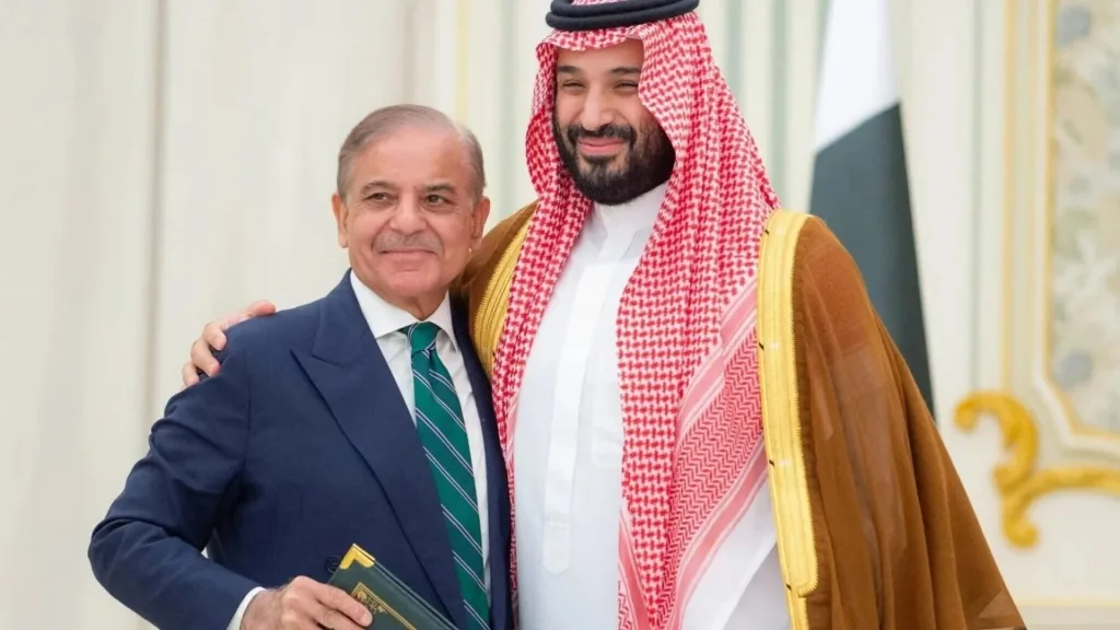 Pakistan-Saudi Defence Agreement - Quwa Photo of Pakistani prime minister Shehbaz Sharif with Saudi crown price Muhammad bin Salman.