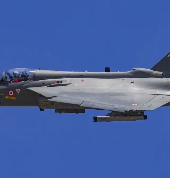 Photo of an Indian Air Force (IAF) Hindustan Aeronautics Limited (HAL) Tejas fighter aircraft.