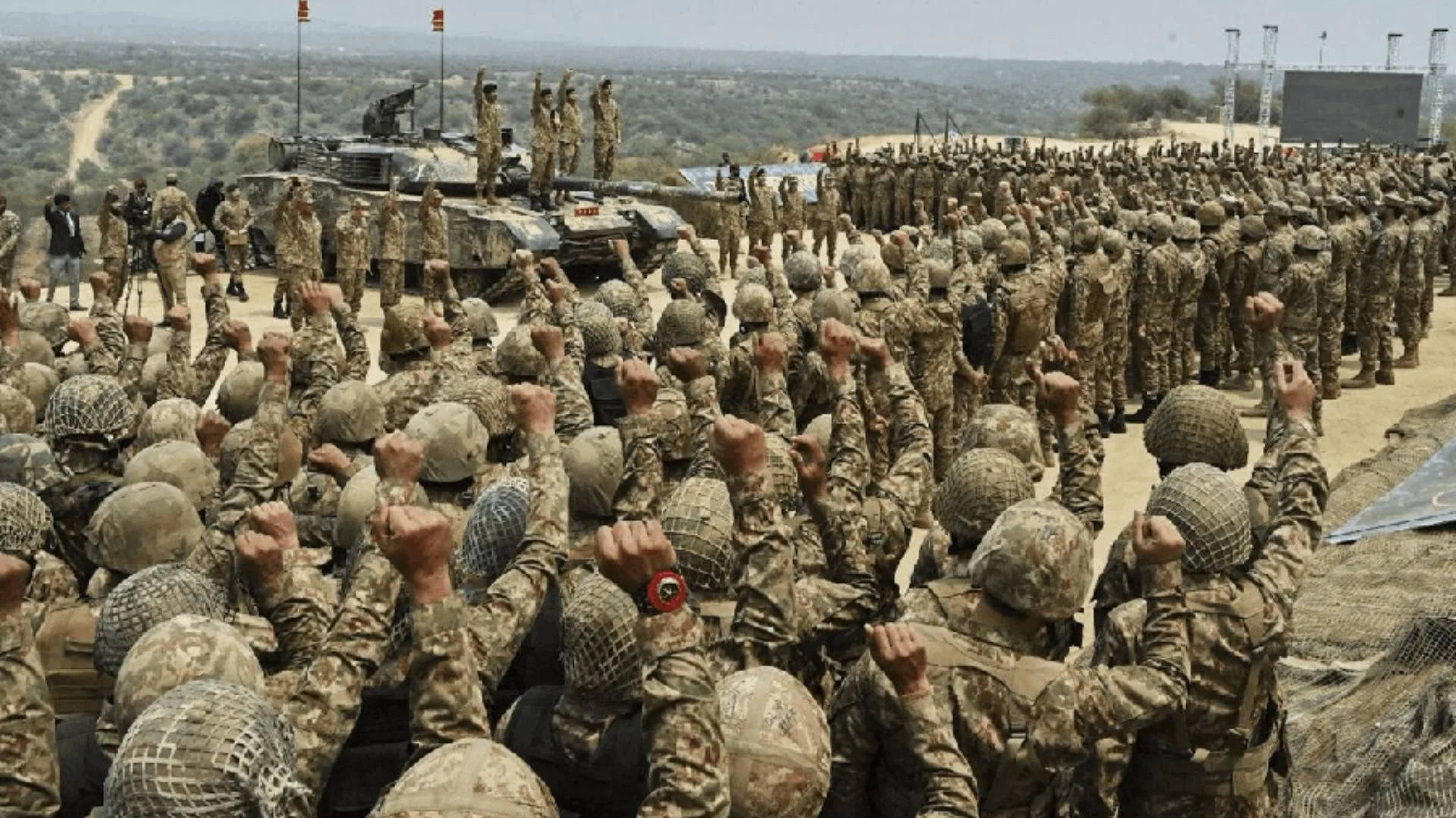 Photo of the Pakistan Army rallying for morale.