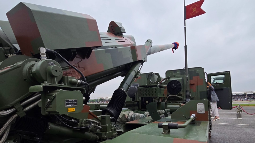 Photo of a Pakistan Army SH-15 artillery unit. Photo used as hero image for blog on a new type of guided munition technology called GIDS Nishana.