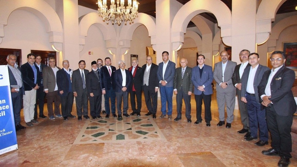 Pakistani and Turkish industry representatives meeting.