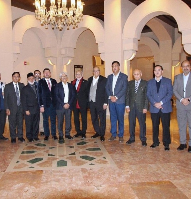 Pakistani and Turkish industry representatives meeting.