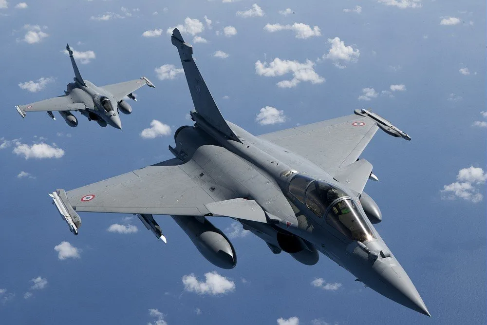 Photo of two Dassault Rafale fighter aircraft. Photo used as hero picture for article on India's new potential acquisition of 114 Rafale fighters.