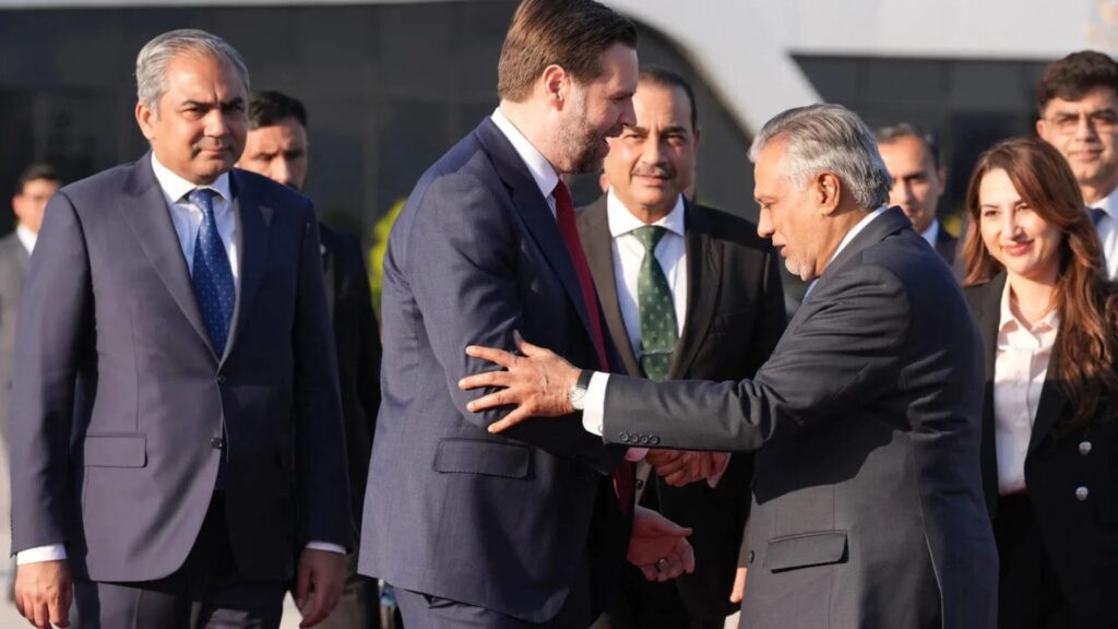 Pakistani officials meeting US officials.