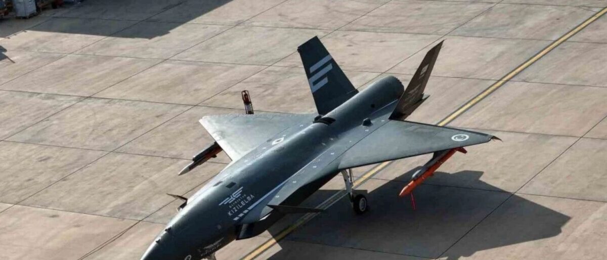 Photo of a Bayraktar Kizilelma stealth drone.